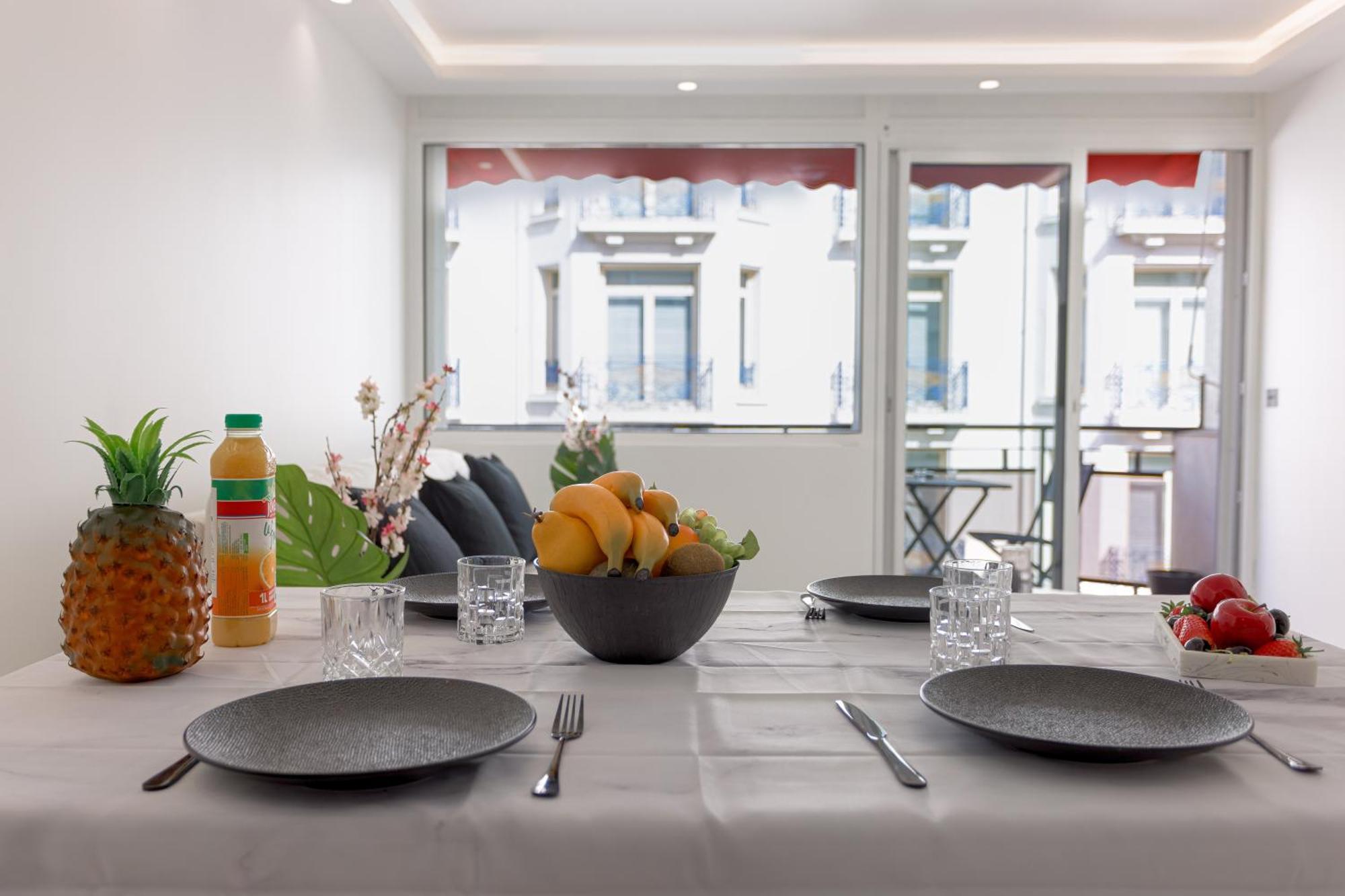 L'Unique Maubourg - Next Hotel Martinez - Terrasse Cannes Buitenkant foto